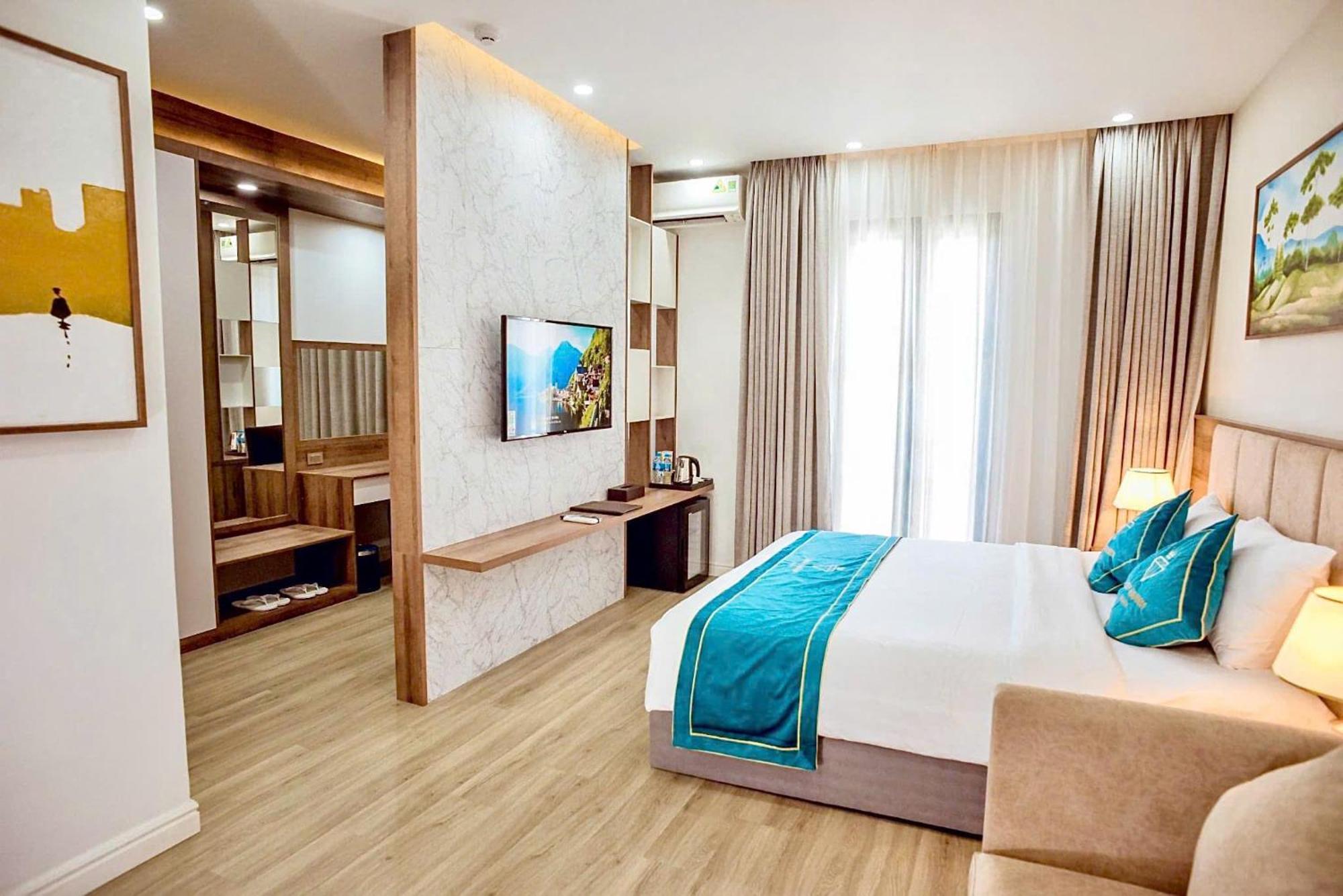 Rubyqueen Halong Hotel Ha Long Exterior photo
